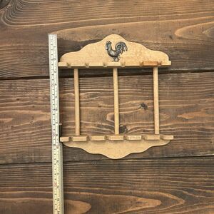 Rustic Wooden Spoon Display Rack with Metal Rooster – Wall Mounted Kitchen Decor